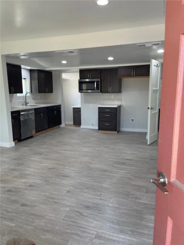 1013 Delfino, Bakersfield, CA 93304