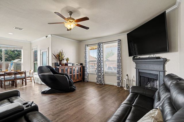 919 Keel Line Court, Crowley, TX 76036