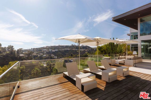 2651 Nichols Canyon Road, Los Angeles, CA 90046