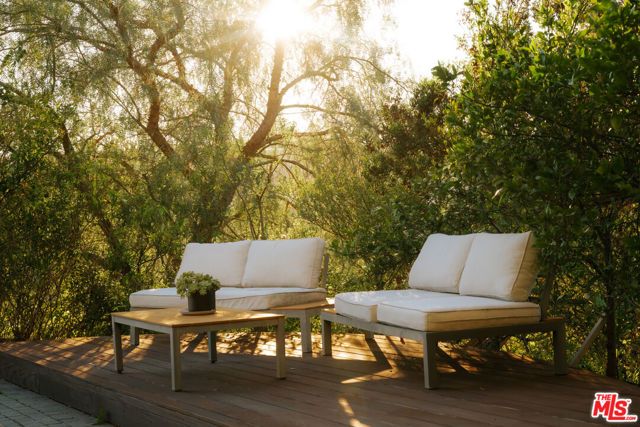 2651 Nichols Canyon Road, Los Angeles, CA 90046