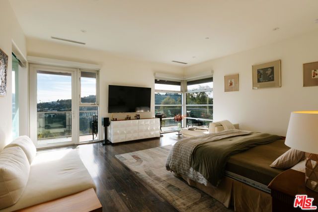 2651 Nichols Canyon Road, Los Angeles, CA 90046