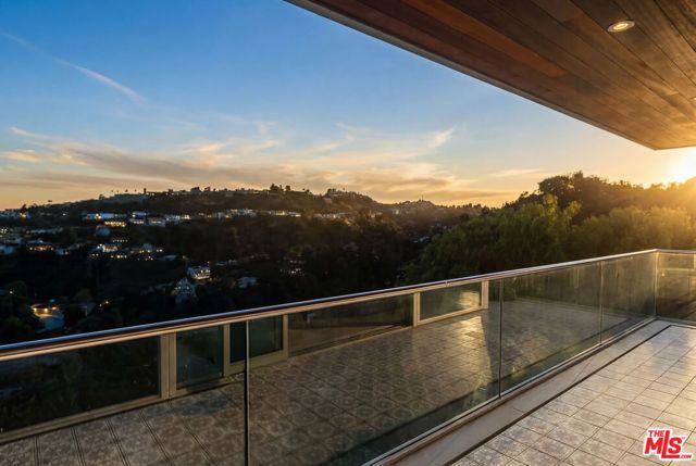 2651 Nichols Canyon Road, Los Angeles, CA 90046