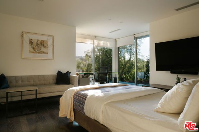 2651 Nichols Canyon Road, Los Angeles, CA 90046