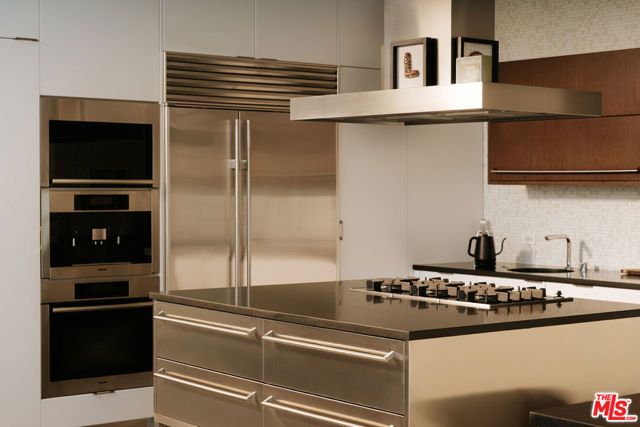 2651 Nichols Canyon Road, Los Angeles, CA 90046