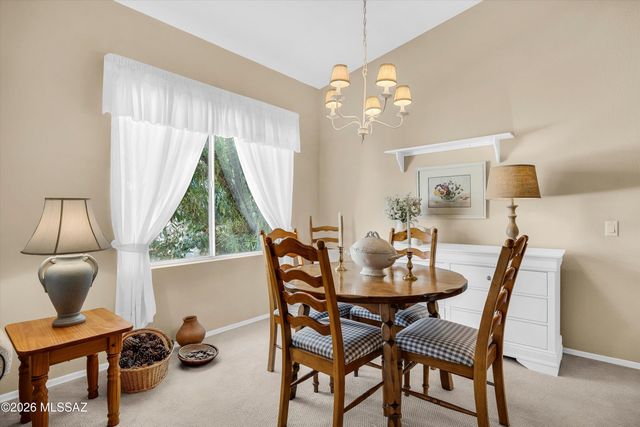 9074 N Safflower Lane, Tucson, AZ 85743