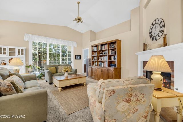 9074 N Safflower Lane, Tucson, AZ 85743