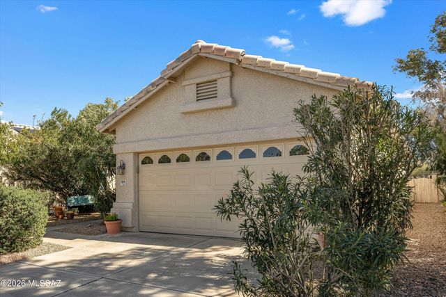 9074 N Safflower Lane, Tucson, AZ 85743