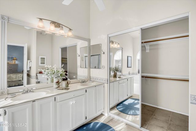 9074 N Safflower Lane, Tucson, AZ 85743