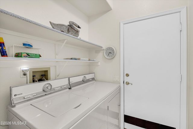 9074 N Safflower Lane, Tucson, AZ 85743