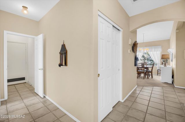 9074 N Safflower Lane, Tucson, AZ 85743