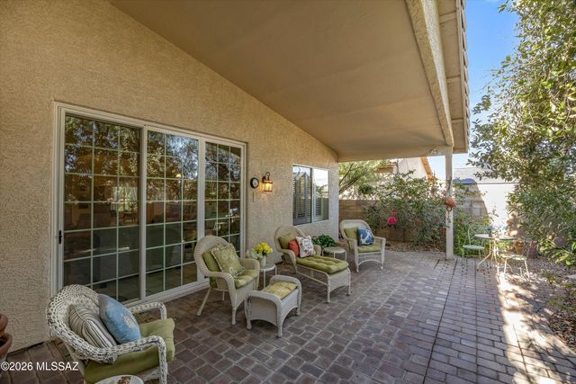 9074 N Safflower Lane, Tucson, AZ 85743