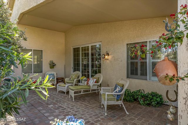 9074 N Safflower Lane, Tucson, AZ 85743