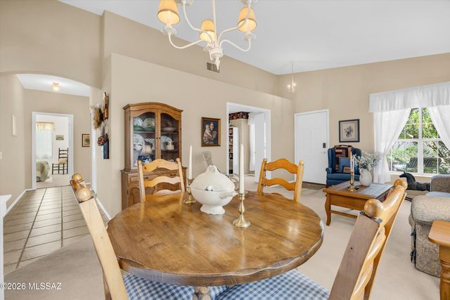 9074 N Safflower Lane, Tucson, AZ 85743