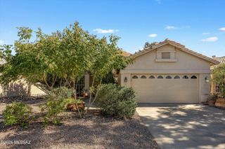 9074 N Safflower Lane, Tucson, AZ 85743