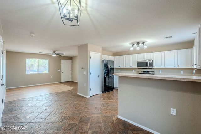 5169 N Sabi Road, Marana, AZ 85653