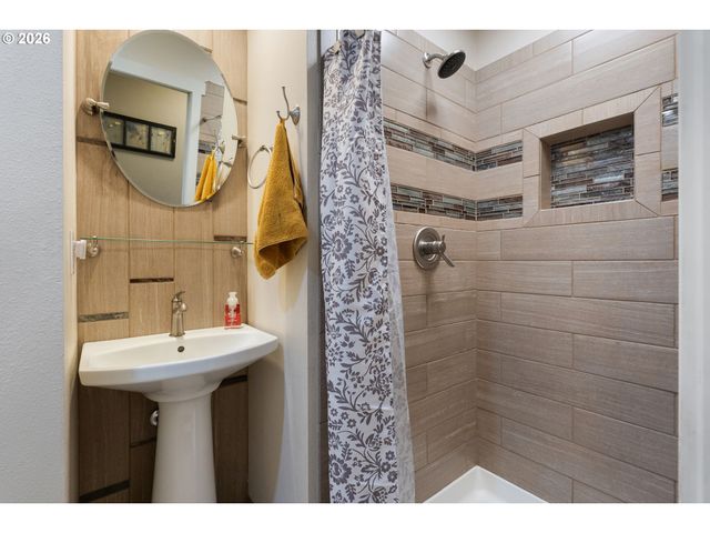 14998 Se 196TH Ct, Damascus, OR 97089