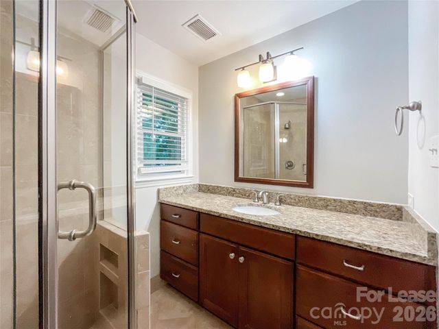 731 Ashmeade Road, Charlotte, NC 28211