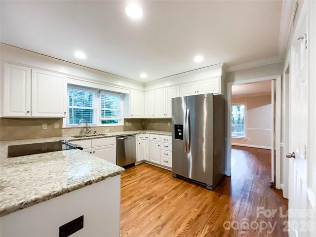 731 Ashmeade Road, Charlotte, NC 28211