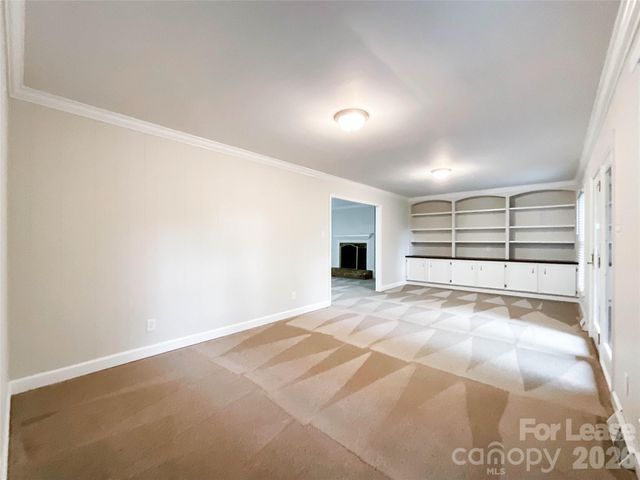 731 Ashmeade Road, Charlotte, NC 28211