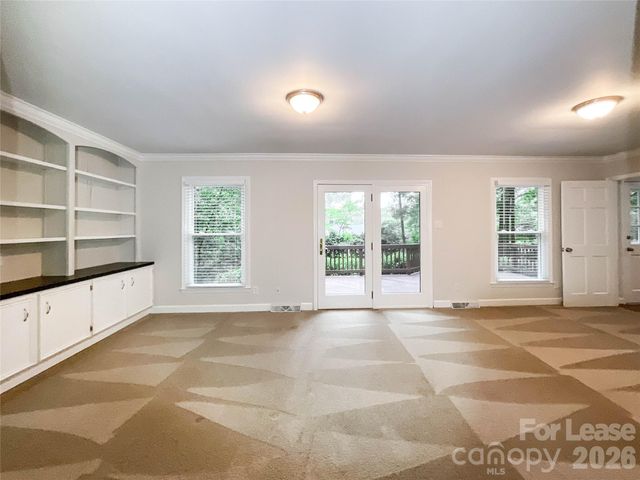 731 Ashmeade Road, Charlotte, NC 28211