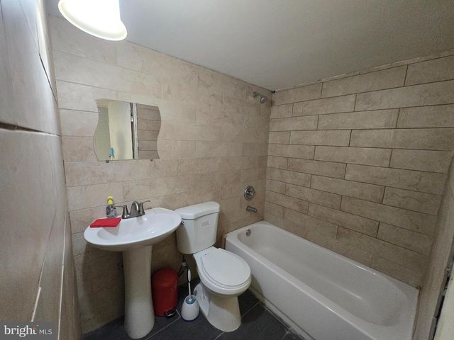 4222 O ST, Philadelphia, PA 19124