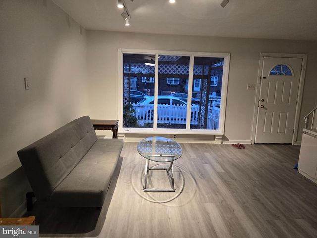 4222 O ST, Philadelphia, PA 19124