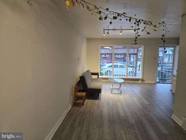 4222 O ST, Philadelphia, PA 19124