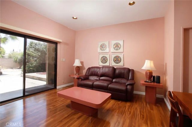 6248 Ben Avenue, North Hollywood, CA 91606