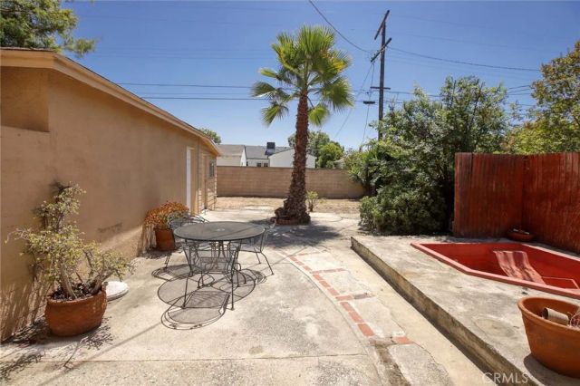 6248 Ben Avenue, North Hollywood, CA 91606