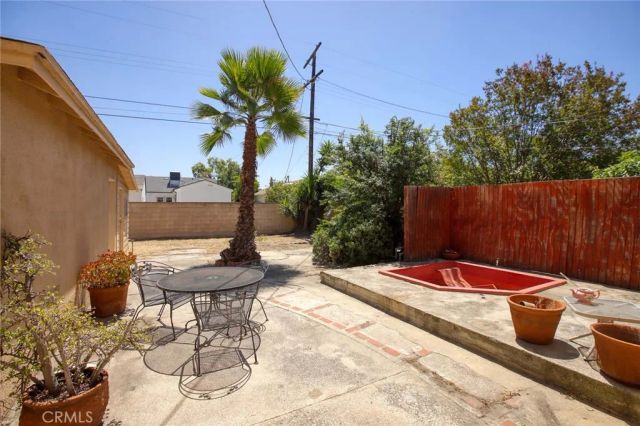 6248 Ben Avenue, North Hollywood, CA 91606