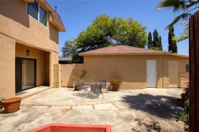 6248 Ben Avenue, North Hollywood, CA 91606