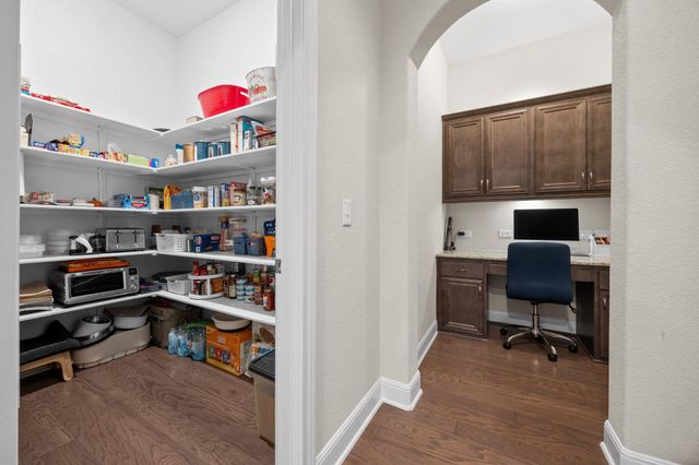 469 Bold Sundown, Liberty Hill, TX 78642