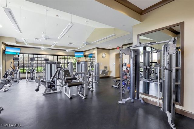 8581 Maggiore CT, Naples, FL 34114