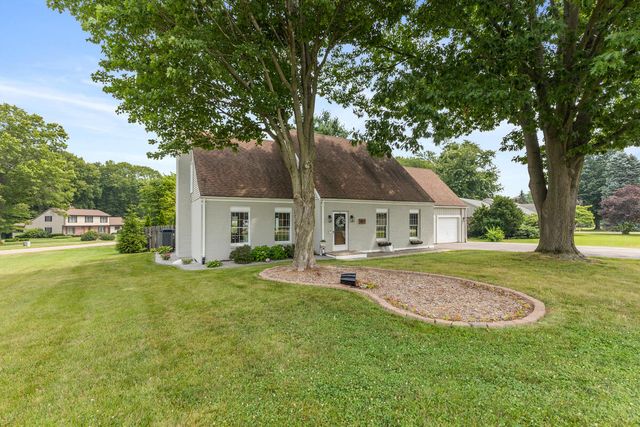 1629 Rhonda Road, Saint Joseph, MI 49085