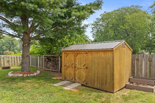 1629 Rhonda Road, Saint Joseph, MI 49085