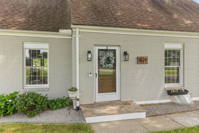 1629 Rhonda Road, Saint Joseph, MI 49085