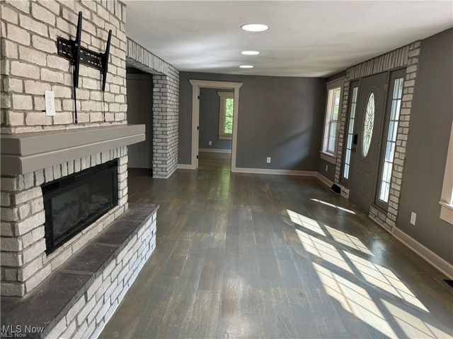 225 Washington Pike, Wellsburg, WV 26070