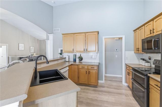 14434 W 139th Place, Olathe, KS 66062