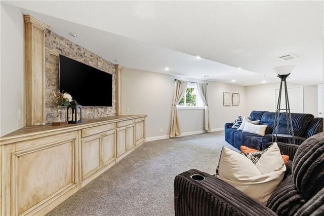 14434 W 139th Place, Olathe, KS 66062