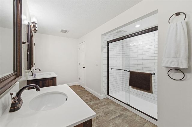 14434 W 139th Place, Olathe, KS 66062