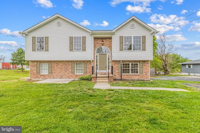 2471 SULPHUR SPRINGS RD, Inwood, WV 25428