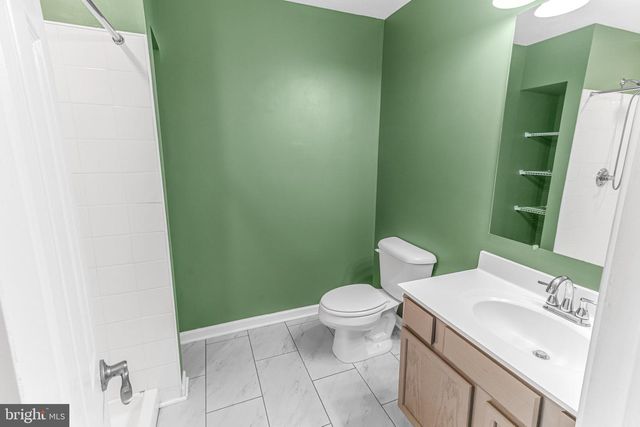 2471 SULPHUR SPRINGS RD, Inwood, WV 25428