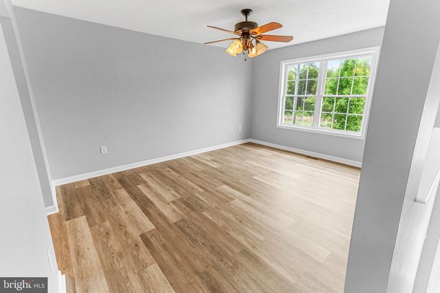 2471 SULPHUR SPRINGS RD, Inwood, WV 25428