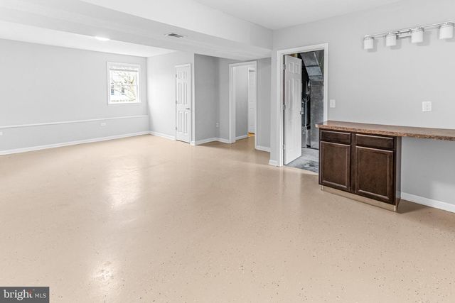 2471 SULPHUR SPRINGS RD, Inwood, WV 25428