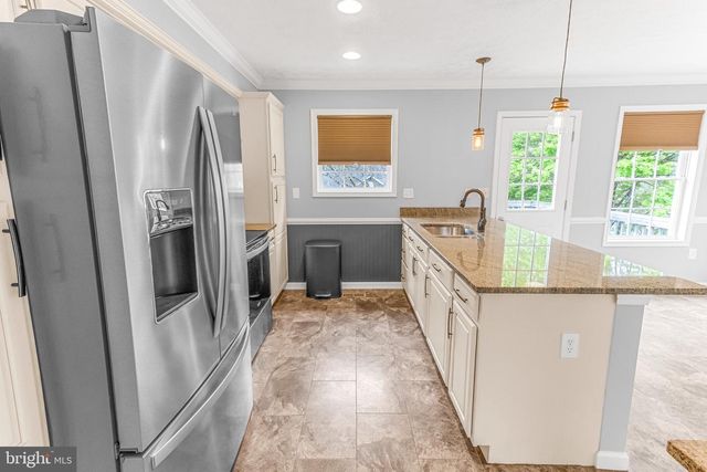 2471 SULPHUR SPRINGS RD, Inwood, WV 25428