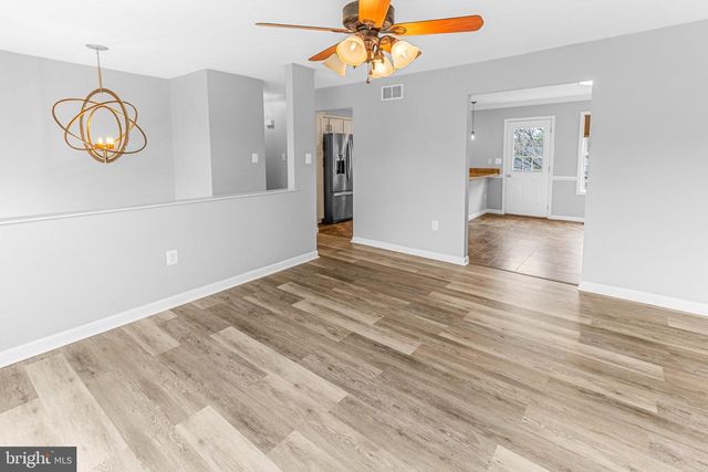 2471 SULPHUR SPRINGS RD, Inwood, WV 25428