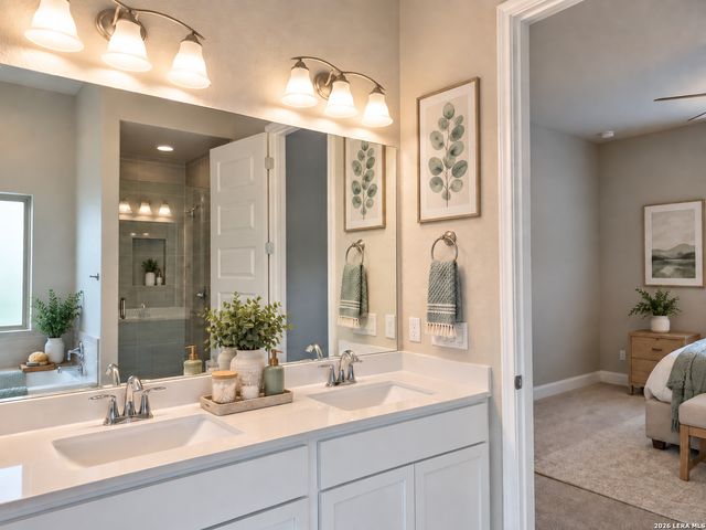 1435 COTTONWOOD RD, Fischer, TX 78623