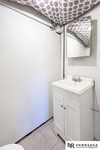 6451 William Street, Omaha, NE 68106