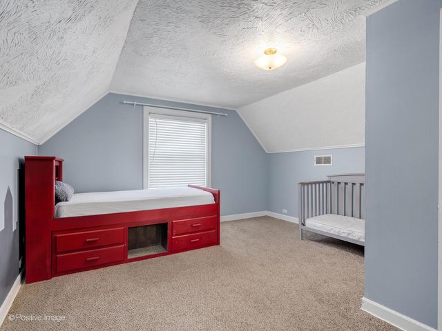 10264 Pelham Street, Westchester, IL 60154