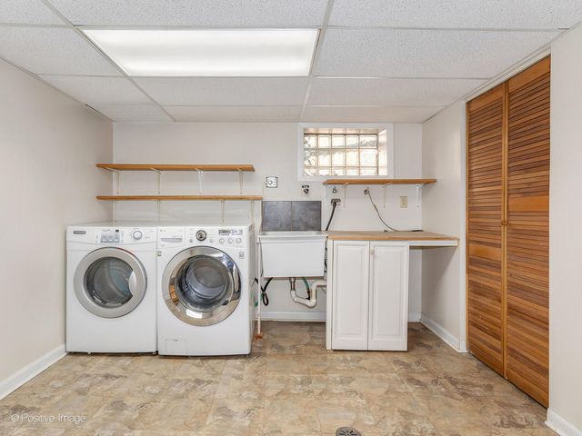 10264 Pelham Street, Westchester, IL 60154